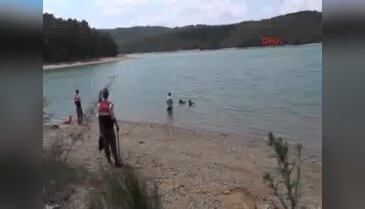 Serinlemek için gölete giren genç boğuldu