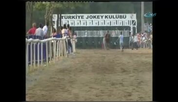 Jokeysiz at üçüncü oldu