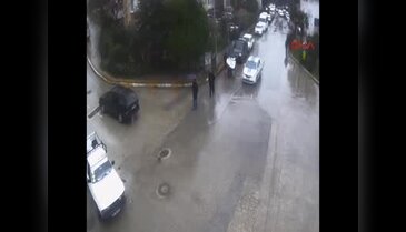 Bursa Mudanya'da Mobese kameralarına yansıyan ilginç görüntüler