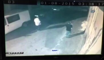 Pencereden sarkıp çaldı