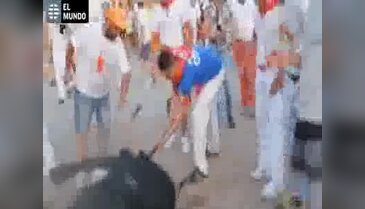Şehrin ortasında boğaya infaz