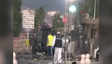 Polis merkezine bombalı araçla saldırı!