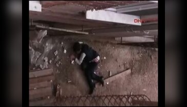 ABD konsolosluğuna saldıran kadın terörist yaralı olarak yakalandı