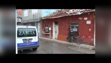 Bursa'da yaşlı adamın evi koku nedeniyle boşaltıldı