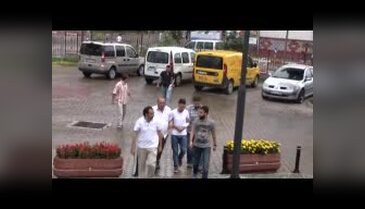 Bursa'da psikologu rehin alan saldırgan adliyeye sevk edildi