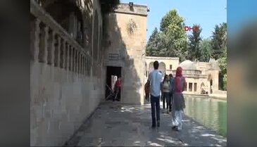 Taban suyu yükselen cami ibadete kapatıldı