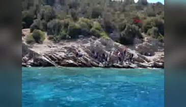 Kaçak teknesi battı:5 ölü