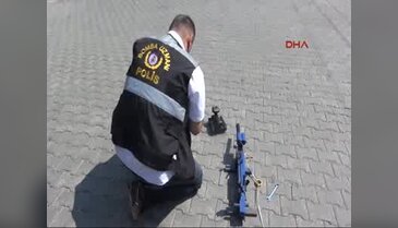 Çevik Kuvvet binası arkasına bırakılan çanta polisi alarma geçirdi