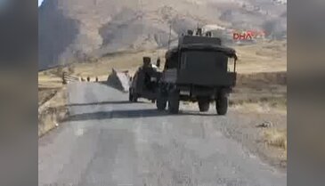 Askeri araca bombalı tuzak: 8 asker şehit