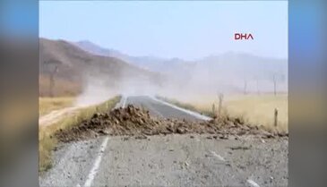 Başkale 'de askeri konvoyun geçişi sırasında patlama