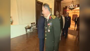 Başbakan Davutoğlu Genelkurmay Başkanı Akar ve Kuvvet Komutanlarını kabul etti