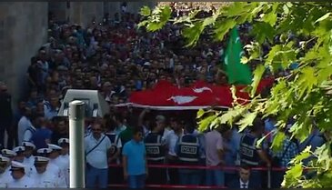 Bursa şehidine ağladı!