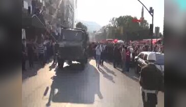 Bursa'da Sağlık Bakanı Mehmet Müezzinoğlu'na öfke seli