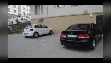 Bursa'da 19 aracın lastiklerini deldiler