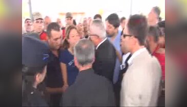 Binlerce kişi şehidi böyle uğurladı...