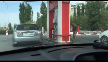 Rus kadının yakıt pompası ile imtihanı