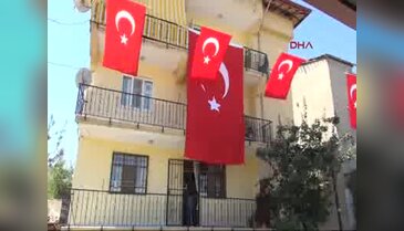 Muş'ta trafik kazasında ölen uzman çavuşun Denizli'deki evine ateş düştü