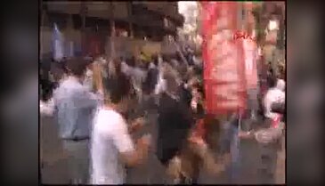 Barış yürüyüşünde polis müdahalesi