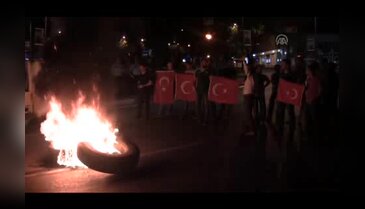 Bursa uyumadı! Şehitler için sokağa döküldüler!