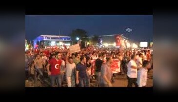 Bursalılar şehitler için yürüdü