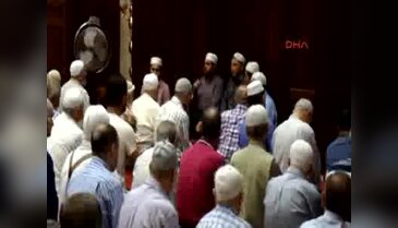 Şehitler için cuma namazından önce Kuran okutuldu
