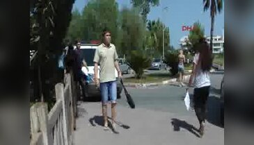 Rus hırsızlar kameraya yakalandı