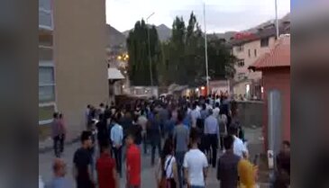 Hastane önünde gerginlik
