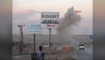 Tatvan'da askeri aracın geçişi sırasında patlama