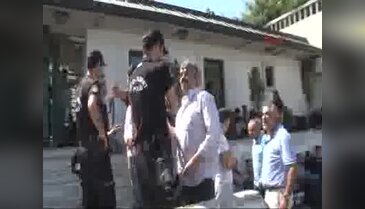 Suriyeli sığınmacılar otogarda cuma namazı kıldı