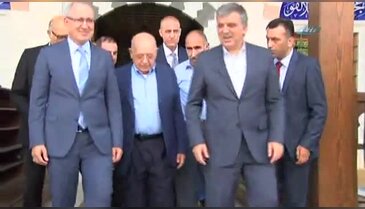 Abdullah Gül'le motosikletli gencin yol verme diyaloğu
