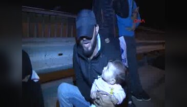 Suriyeli sığınmacılar Mahmutbey gişelerini geçti