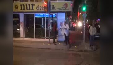Sürücü yayalara pompalı tüfekle ateş açtı