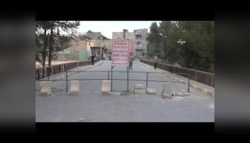 Nusaybin'de havaya uçurulan köprü trafiğe kapatıldı
