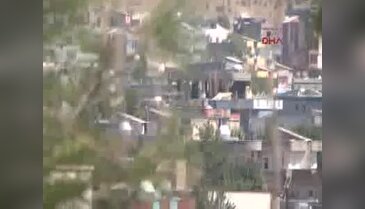 PKK'lılar lojmanlara saldırdı