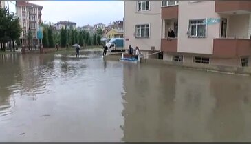 İstanbul'da evleri su bastı