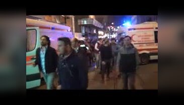 Kafalarını birbirine dayayıp silahı ateşlediler