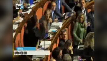 İtalya Senatosu'nda "oral seks" tartışması