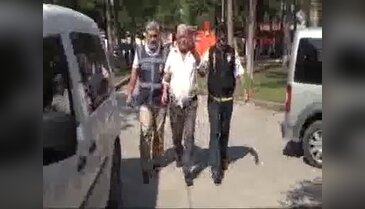 Para karşılığı ilişkiye girdiği kadını erkeklere pazarlamış