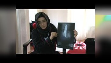 Ameliyat olan kadının karnında mala unuttular!