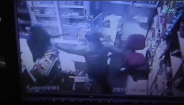 Pompalı tüfekle soygun güvenlik kamerasında