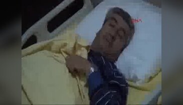 Deprem sırasında balkondan atlayıp yaralandı
