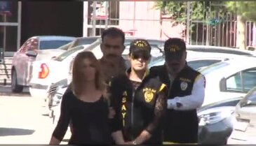 Fuhuş yapan kadın gözyaşlarına boğuldu