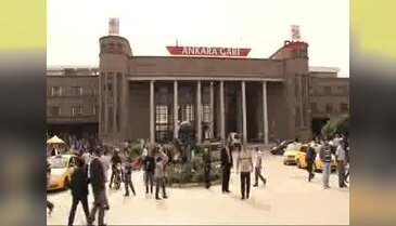 Kılıçdaroğlu ve eşi patlamanın yaşandığı olay yerine karanfil bıraktı