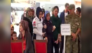 Diyarbakır'da zırhlı araçtaki silah kazayla ateş aldı: 1 polis şehit oldu