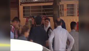 Adana'da 3 buçuk yaşındaki kız çocuğu eylemde annesinin kucağında kör kurşunla öldü