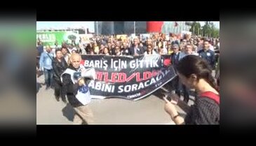 Ankara'daki patlamanın ardından grev yapan sendikalar Bursa'da yürüdü