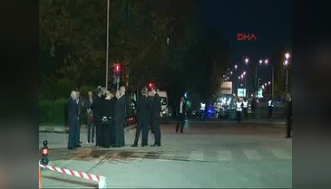 Ankara Tren Garı Meydanı'na 27 AB ülkesi büyükelçisi 97 karanfil bıraktı