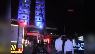 Otelde çıkan yangında 150 kişi mahsur kaldı