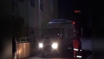 Üniversiteli genç üzerine benzin döküp kendini yaktı