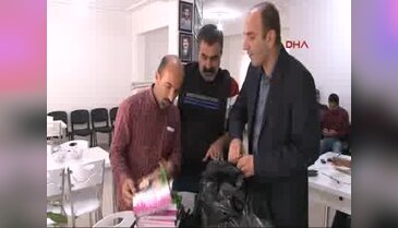 Kırşehir'de yakılan kitabevinden kalan kitaplar öğrencilere dağıtıldı